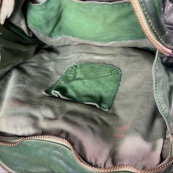 Be & D vintage green leather handbag with multiple compartments - Picture 11 of 16